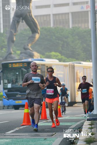 Race photo from Nu Skin Run 10K