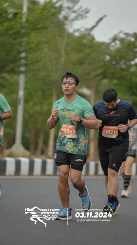 Race photo from Arutmin Borneo Run 2024