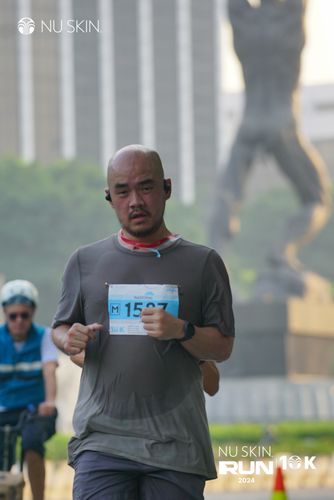 Race photo from Nu Skin Run 10K
