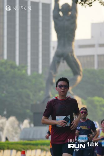 Race photo from Nu Skin Run 10K