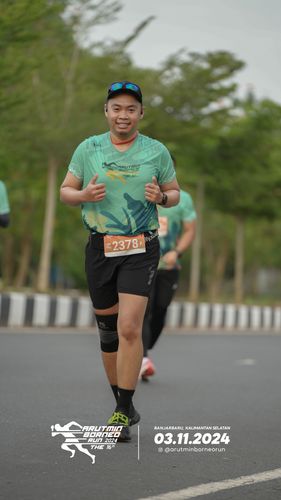 Race photo from Arutmin Borneo Run 2024