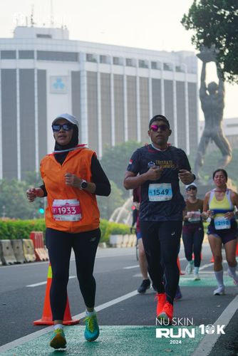 Race photo from Nu Skin Run 10K