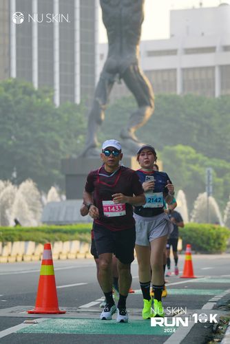 Race photo from Nu Skin Run 10K