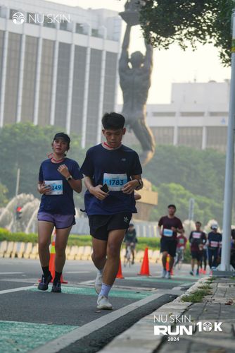 Race photo from Nu Skin Run 10K