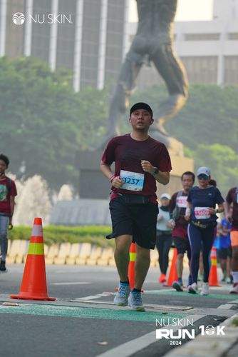 Race photo from Nu Skin Run 10K