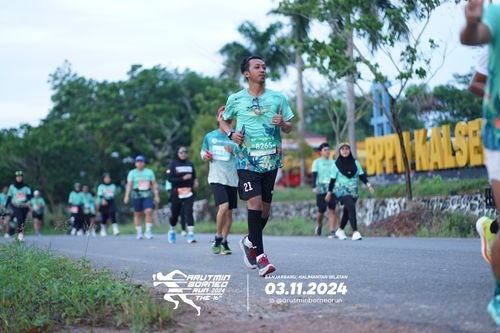 Race photo from Arutmin Borneo Run 2024