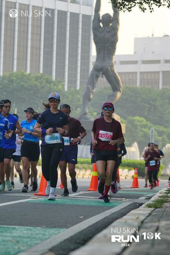 Race photo from Nu Skin Run 10K
