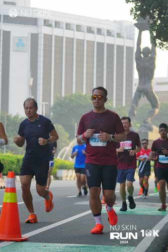 Race photo from Nu Skin Run 10K