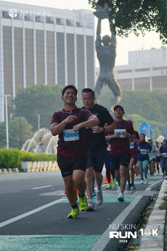 Race photo from Nu Skin Run 10K