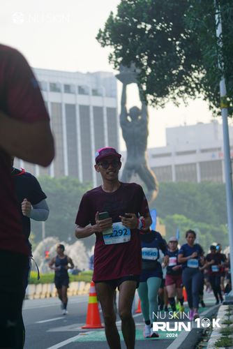 Race photo from Nu Skin Run 10K