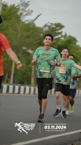 Race photo from Arutmin Borneo Run 2024