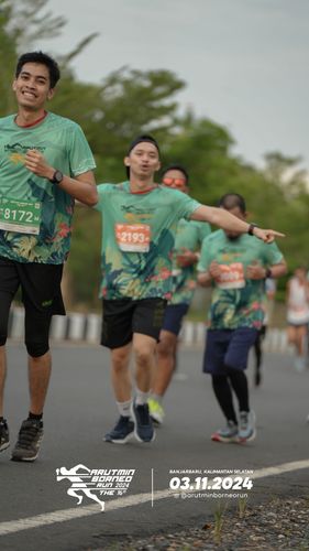 Race photo from Arutmin Borneo Run 2024