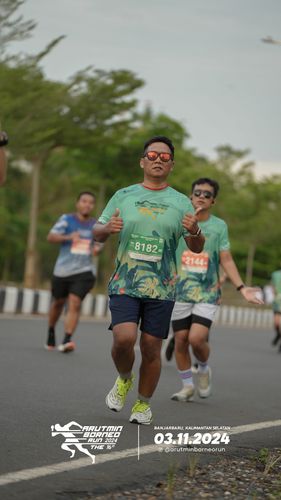 Race photo from Arutmin Borneo Run 2024