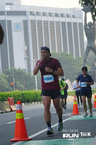Race photo from Nu Skin Run 10K
