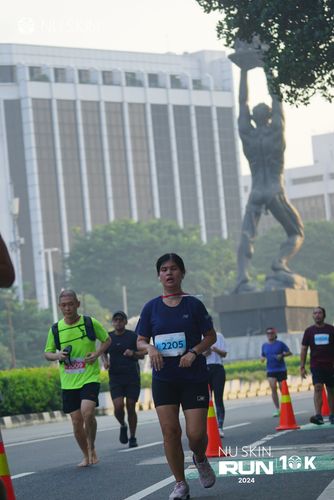 Race photo from Nu Skin Run 10K