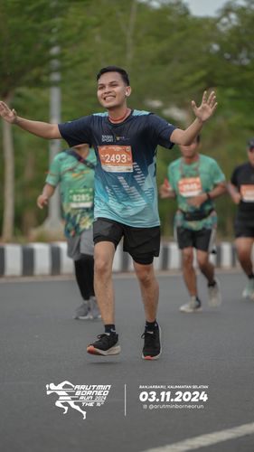 Race photo from Arutmin Borneo Run 2024