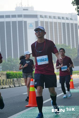Race photo from Nu Skin Run 10K