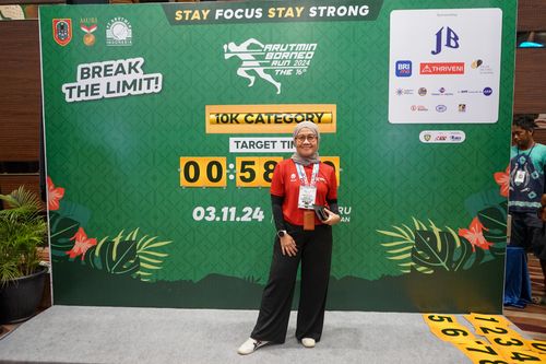 Race photo from Arutmin Borneo Run 2024