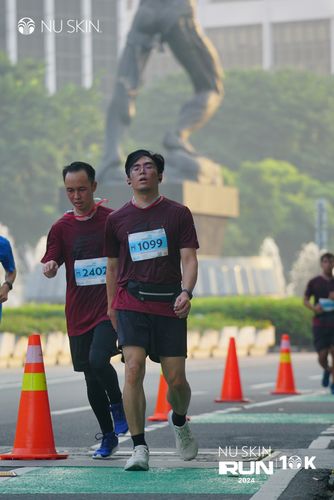Race photo from Nu Skin Run 10K