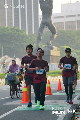 Race photo from Nu Skin Run 10K