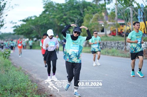 Race photo from Arutmin Borneo Run 2024