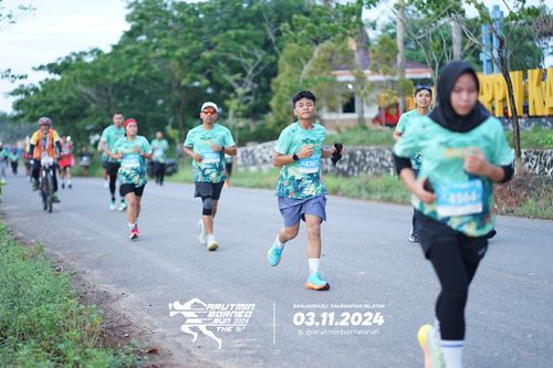 Race photo from Arutmin Borneo Run 2024