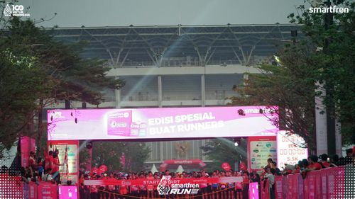 Race photo from Smartfren Run 2025 
