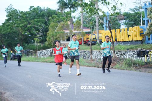 Race photo from Arutmin Borneo Run 2024