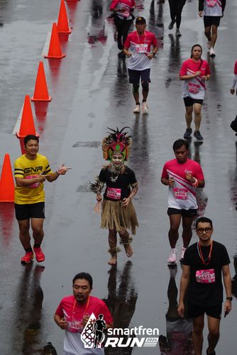 Race photo from Smartfren Run 2024