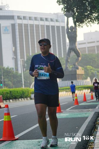 Race photo from Nu Skin Run 10K