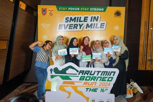 Race photo from Arutmin Borneo Run 2024