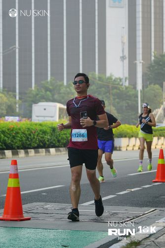 Race photo from Nu Skin Run 10K