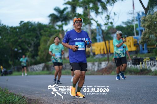 Race photo from Arutmin Borneo Run 2024