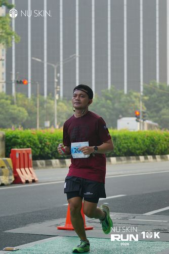 Race photo from Nu Skin Run 10K
