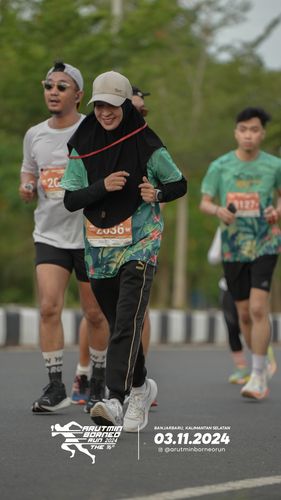 Race photo from Arutmin Borneo Run 2024