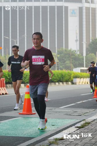 Race photo from Nu Skin Run 10K