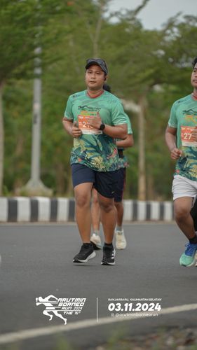 Race photo from Arutmin Borneo Run 2024