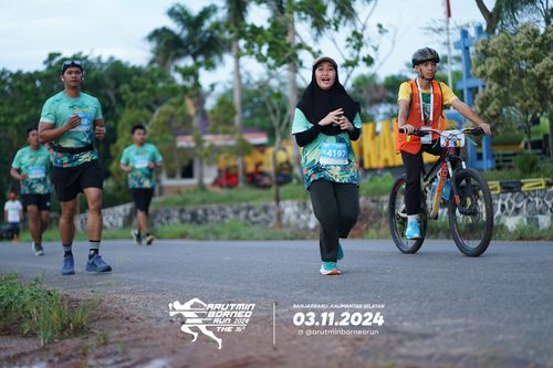 Race photo from Arutmin Borneo Run 2024