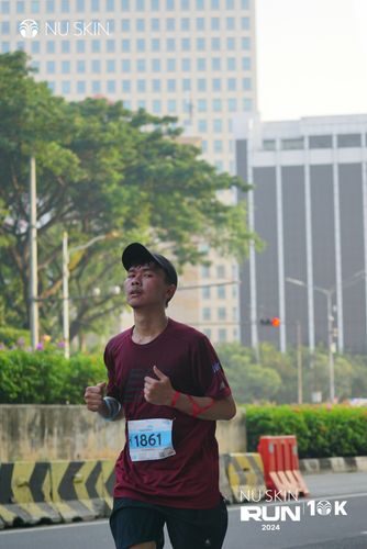 Race photo from Nu Skin Run 10K