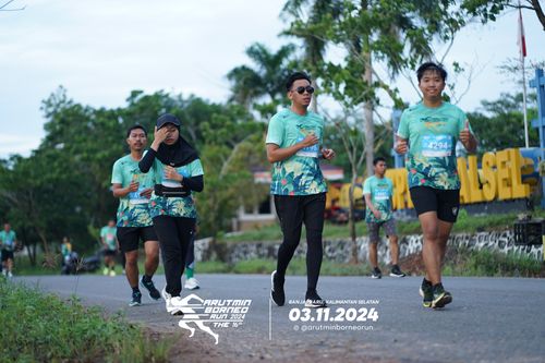 Race photo from Arutmin Borneo Run 2024