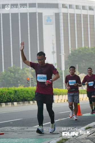 Race photo from Nu Skin Run 10K