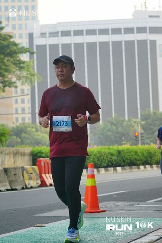 Race photo from Nu Skin Run 10K