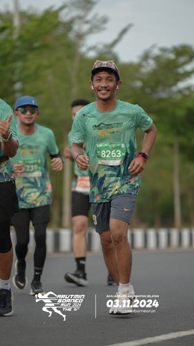 Race photo from Arutmin Borneo Run 2024