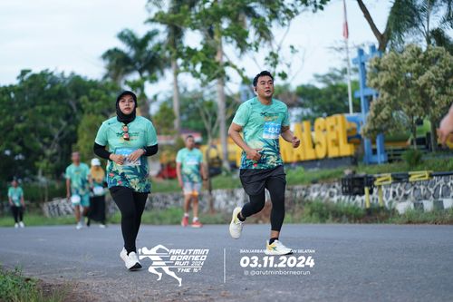 Race photo from Arutmin Borneo Run 2024
