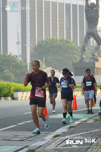 Race photo from Nu Skin Run 10K
