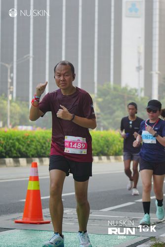 Race photo from Nu Skin Run 10K
