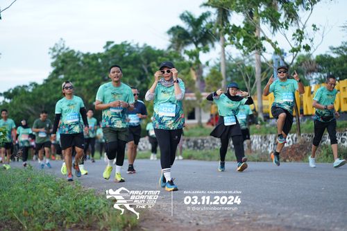 Race photo from Arutmin Borneo Run 2024