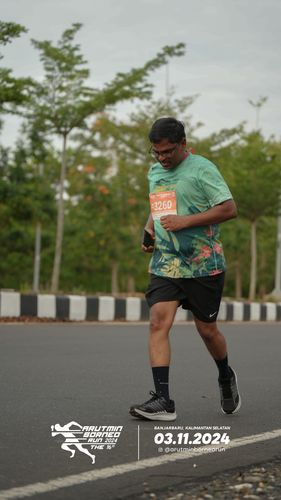 Race photo from Arutmin Borneo Run 2024