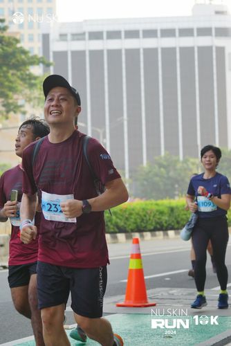 Race photo from Nu Skin Run 10K