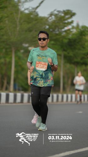 Race photo from Arutmin Borneo Run 2024